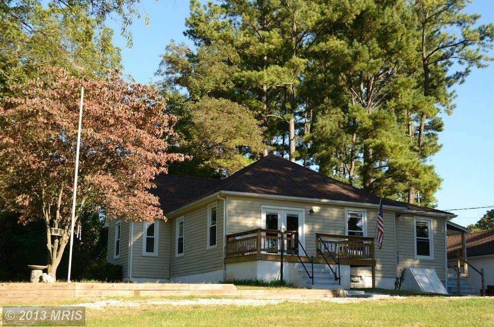 121 Stonewall Rd, Catonsville, MD 21228 - photo 1