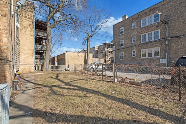 2850 W Glenlake Ave unit 1E, Chicago, IL 60659 - photo 1