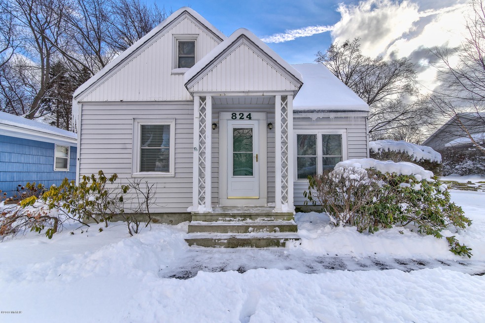 824 W 25th Blended-46