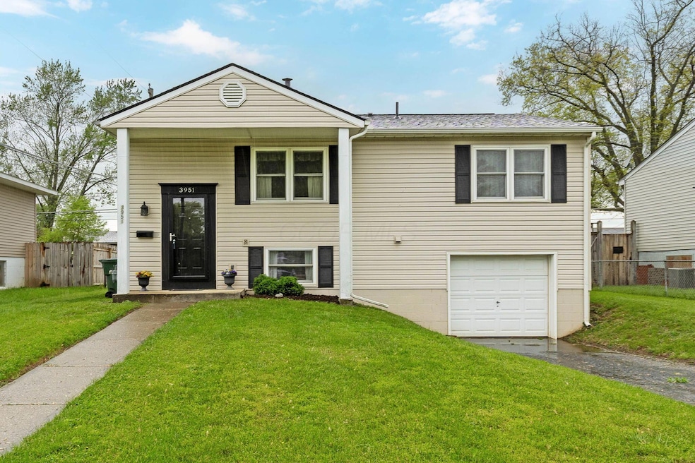 3951 W Ivorton