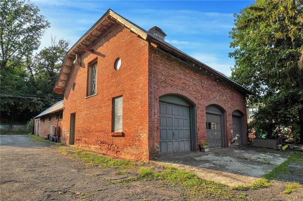 400 Liberty St, Newburgh, NY 12550 - photo 1