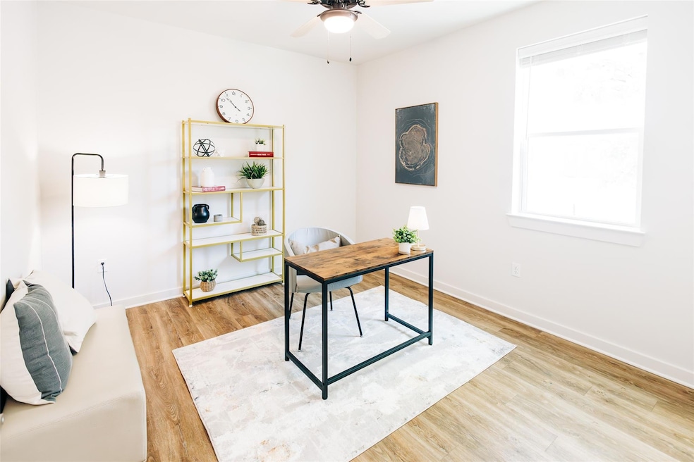 7051 Meadow Lake Blvd unit 4102, Austin, TX 78744 - photo 1