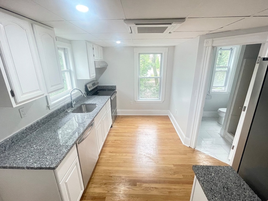 129 Old Colony Ave unit 2, Quincy, MA 02170 - photo 1