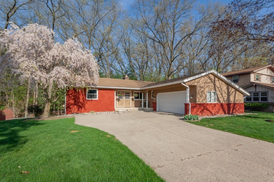 5102 Wembley Ct-40
