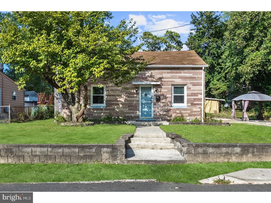 175 Silver Lake Dr, Clementon, NJ 08021 - photo 1