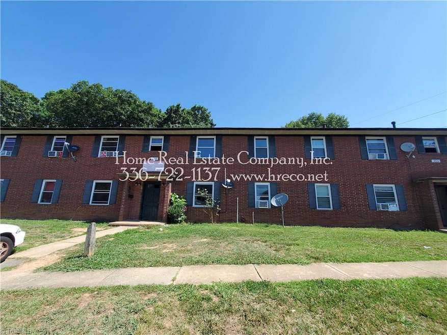 611 W Twenty-Third St, Winston-Salem, NC 27105 - photo 1