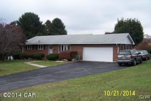 412 N Nescopec St, Tamaqua, PA 18252 - photo 1