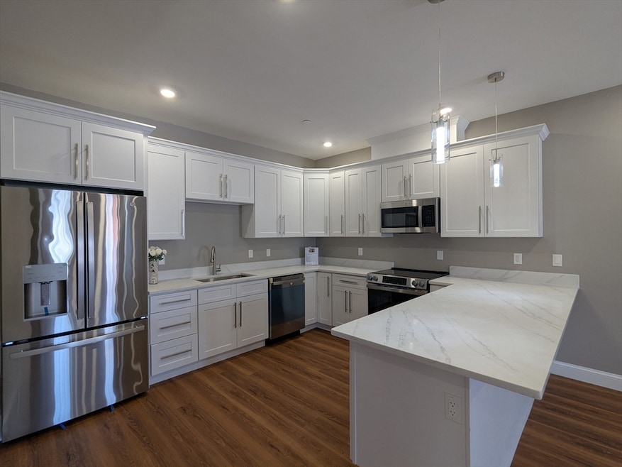 13 Nahant St unit 3C, Lynn, MA 01902 - photo 1