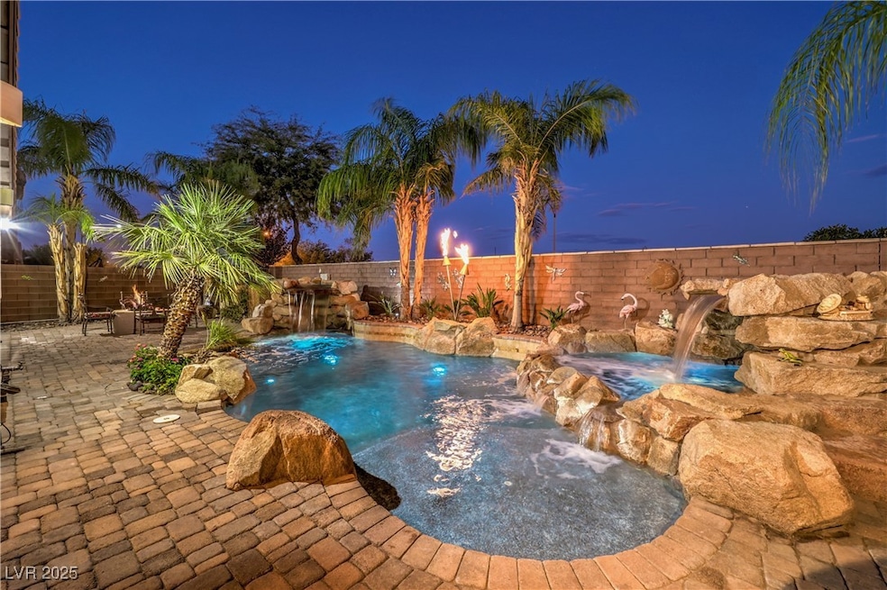 Under Contract $699,900