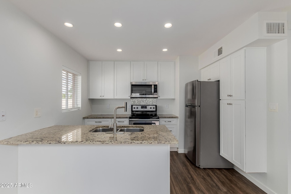 6406 S Lakeshore Dr, Unit D