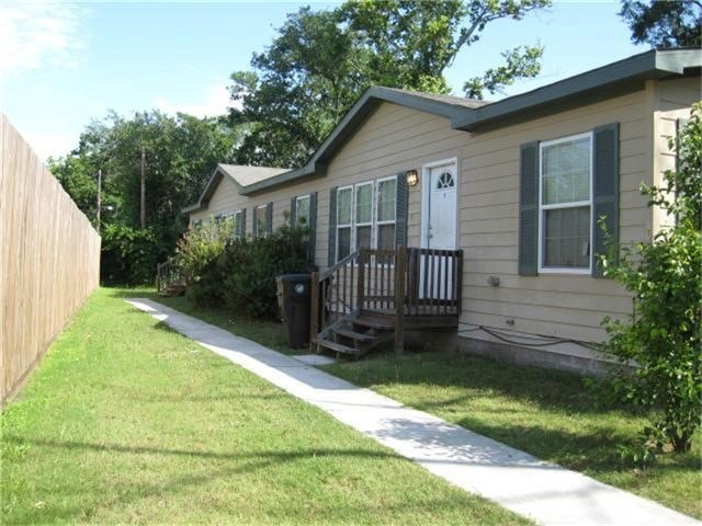 1046 Junell St unit B, Houston, TX 77088 - photo 1