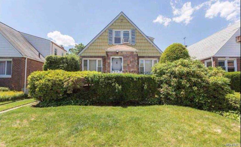 5820 192nd St unit 1Fl, Fresh Meadows, NY 11365 - photo 1