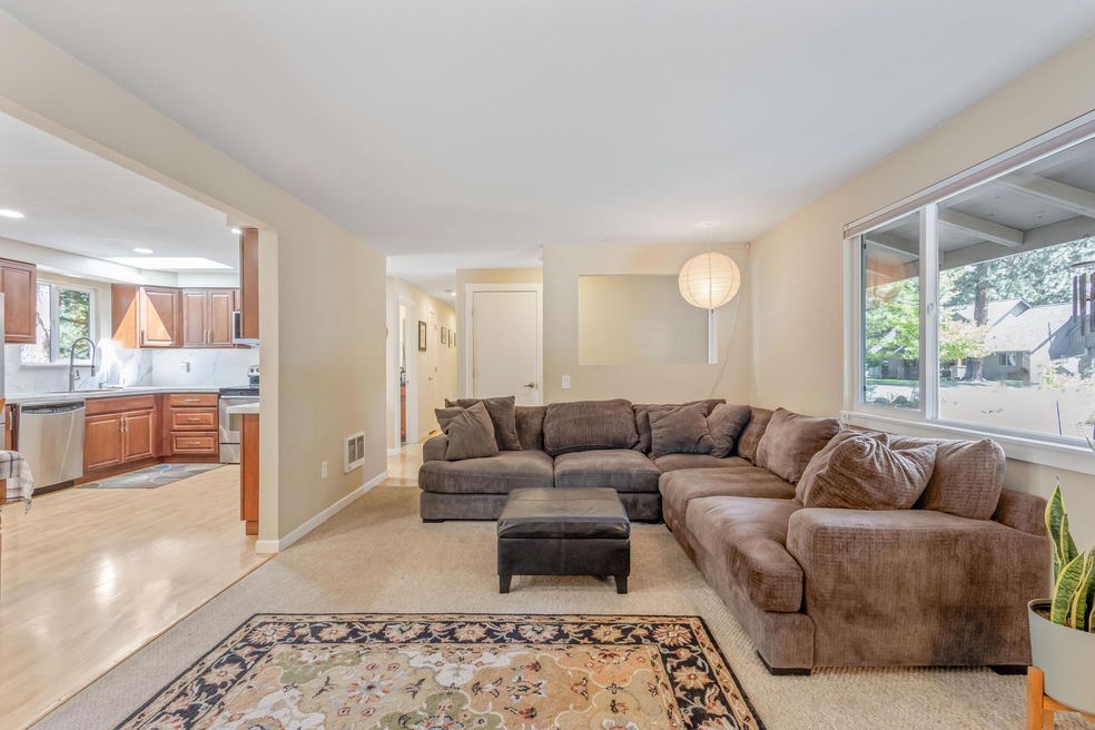 60939 Amethyst St, Bend, OR 97702 - photo 1