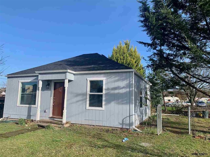 589 S 4th St, Independence, OR 97351 - photo 1