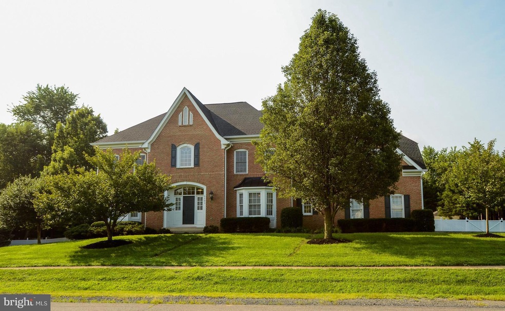 5701 Yewing Way, Gainesville, VA 20155 - photo 1