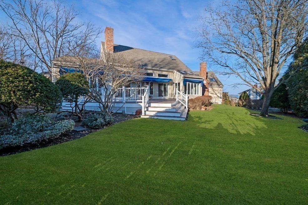 8 Edgemere Rd, Marblehead, MA 01945 - photo 1