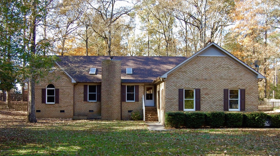 1- 1993 Den Tree Court - front - new