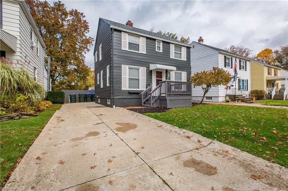 Welcome to 143 Hayes Ave!