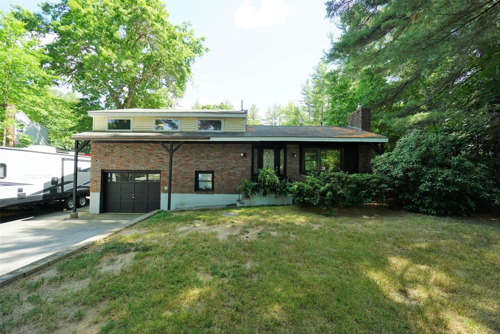 8 Shenandoah Ave, Londonderry, NH 03053 - photo 1