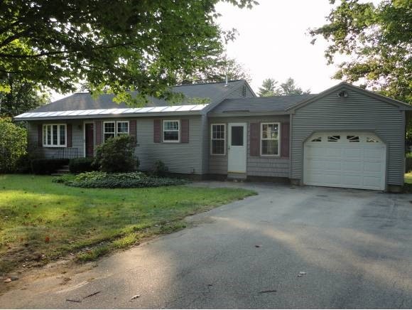 27 Howe St, Rochester, NH 03867 - photo 1