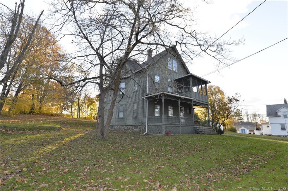 31 Colonial St, Oakville, CT 06779 - photo 1