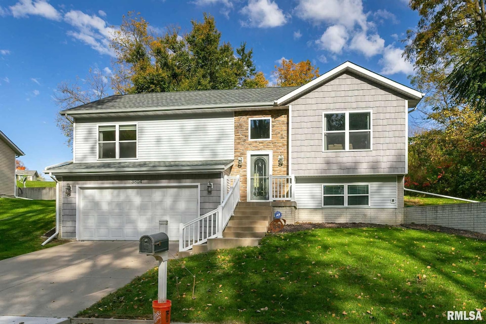 3804 W 13th St, Davenport, IA 52804 - photo 1