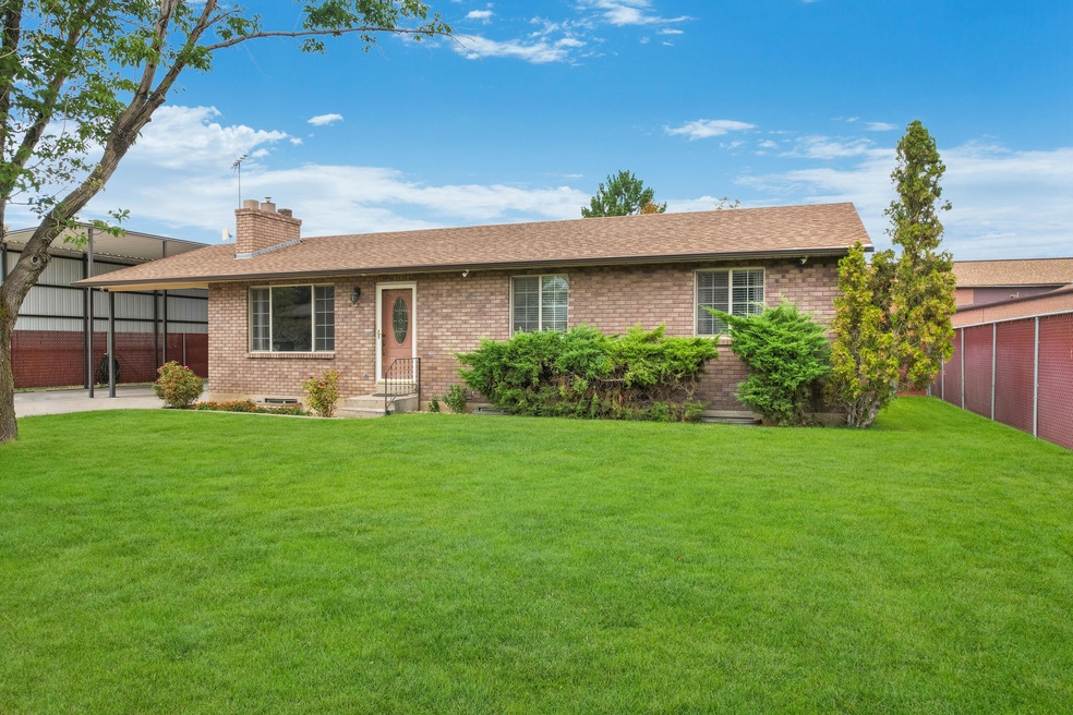 374 W 1050 N, Lehi, UT 84043 - photo 1