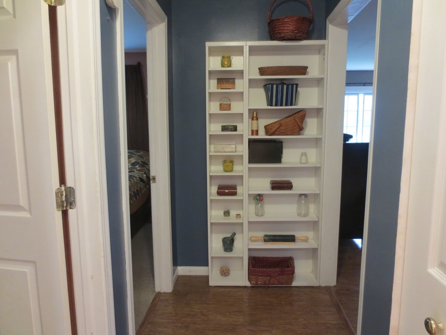 106 Acorn Ln, Lake In the Hills, IL 60156 - photo 1