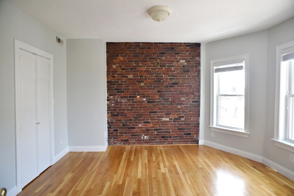 515 E 5th St unit 3, Boston, MA 02127 - photo 1