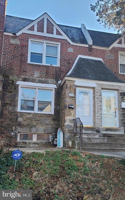 6814 Radbourne Rd, Upper Darby, PA 19082 - photo 1