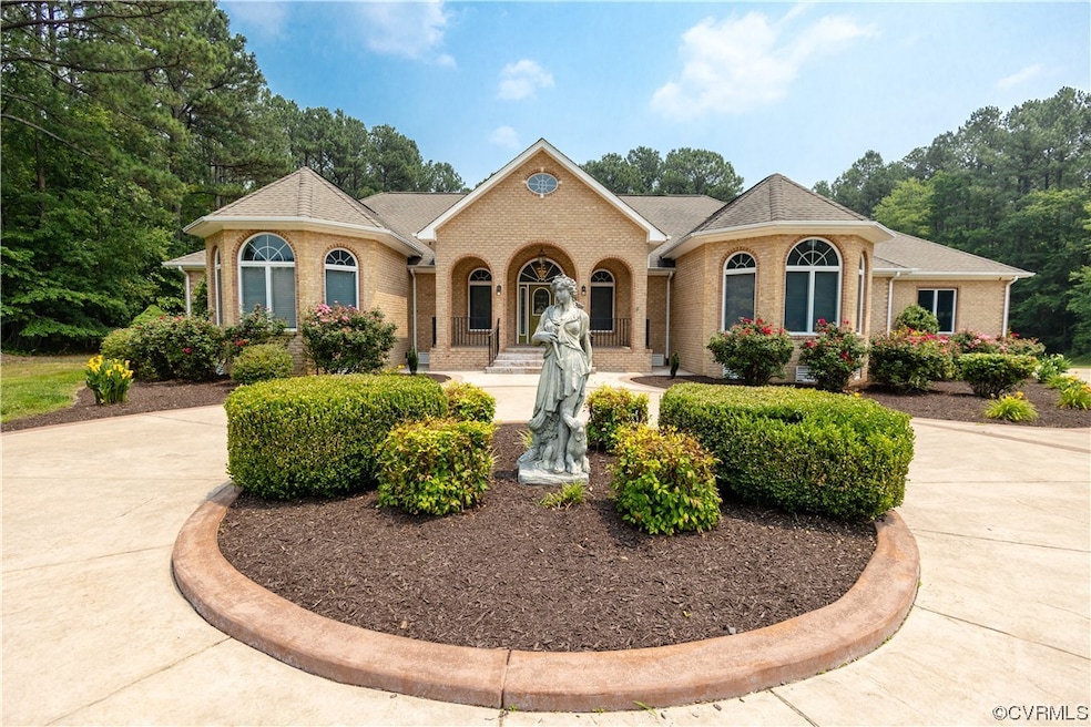 9017 Hollywood Dr, Disputanta, VA 23842 - photo 1