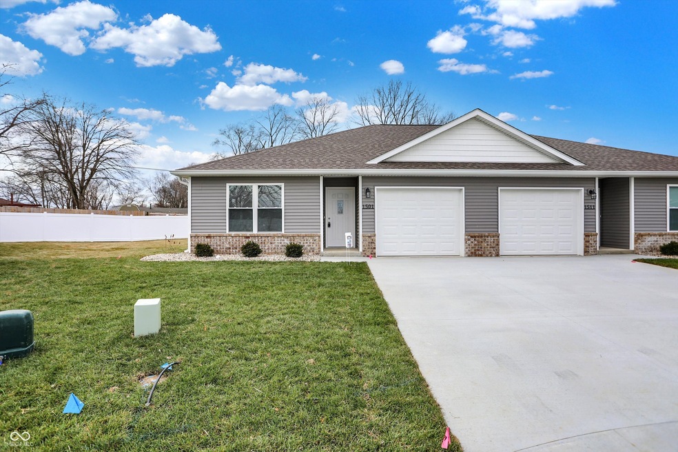 1511 Coen Ct, Columbus, IN 47201 - photo 1