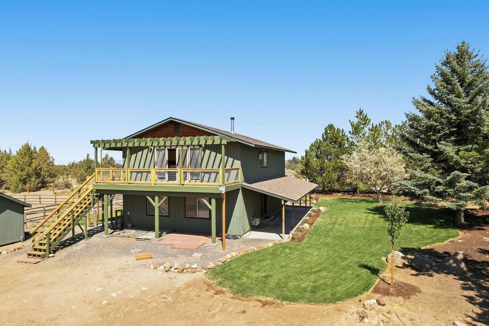 65059 Smokey Butte Dr, Bend, OR 97703 - photo 1