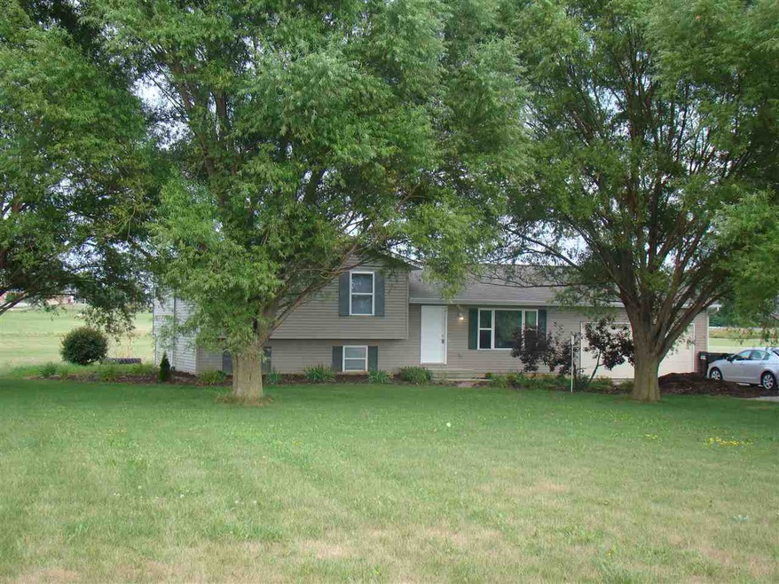 17114 Killian Rd, Spencerville, IN 46788 - photo 1