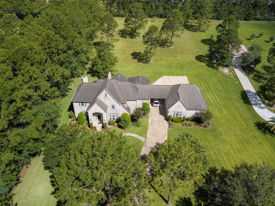 2414 San Miguel Dr, Friendswood, TX 77546 - photo 1