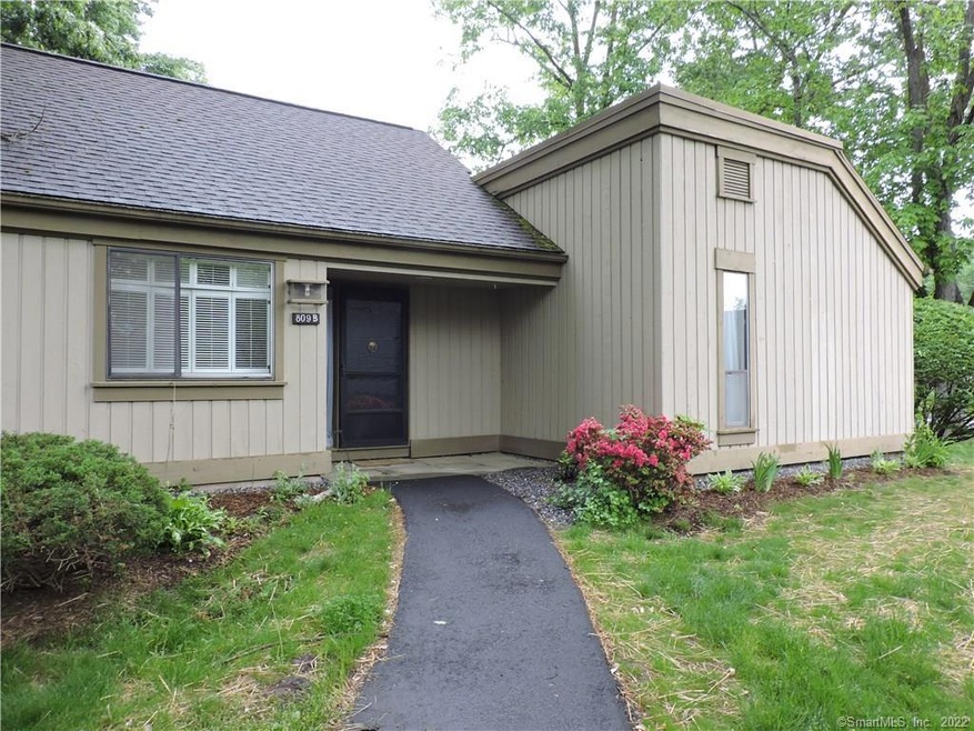 809 Heritage Village unit B, Southbury, CT 06488 - photo 1