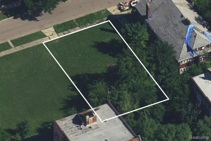 383 Tuxedo St, Highland Park, MI 48203 - photo 1