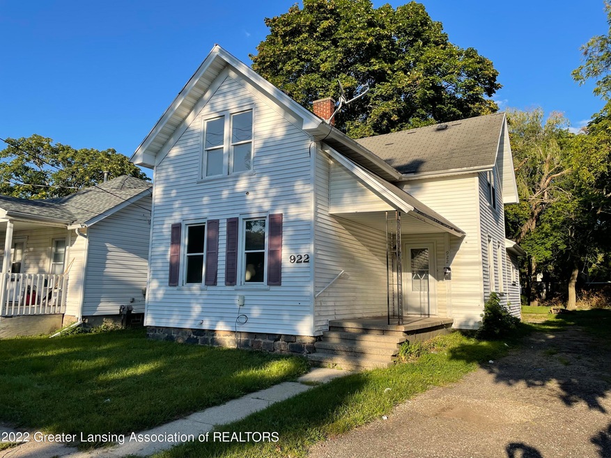 922 N Pine St, Lansing, MI 48906 - photo 1