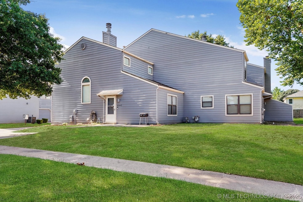 2307 W Quantico St, Broken Arrow, OK 74011 - photo 1