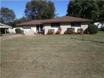 APPROXIMATELY 1800 SQ FT OF LIVING SPACE PLUS A SI