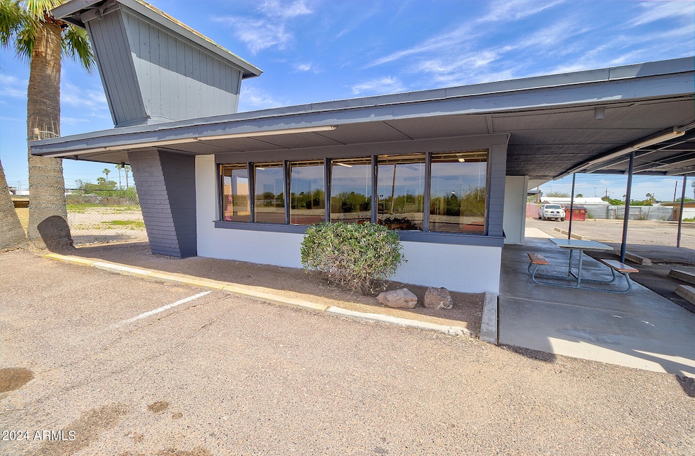 310 W Frontier St, Eloy, AZ 85131 - photo 1