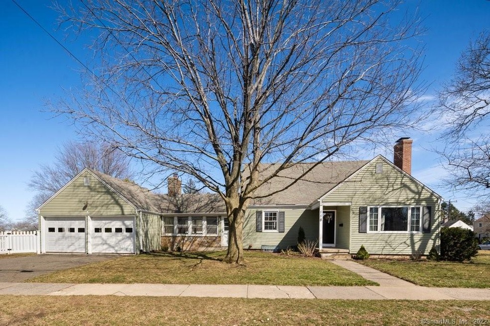 Welcome to 118 Longvue your next Wethersfield home
