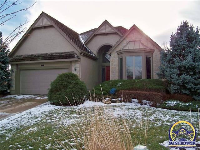 20522 W 98th Place, Lenexa, KS 66220 - photo 1