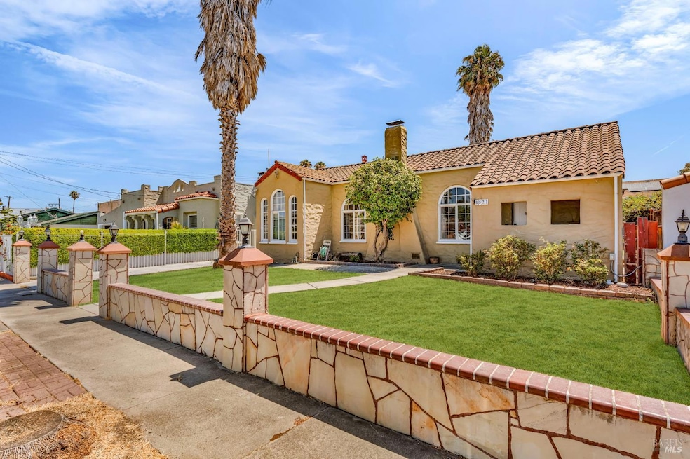 1521 Rice St, Vallejo, CA 94590 - photo 1