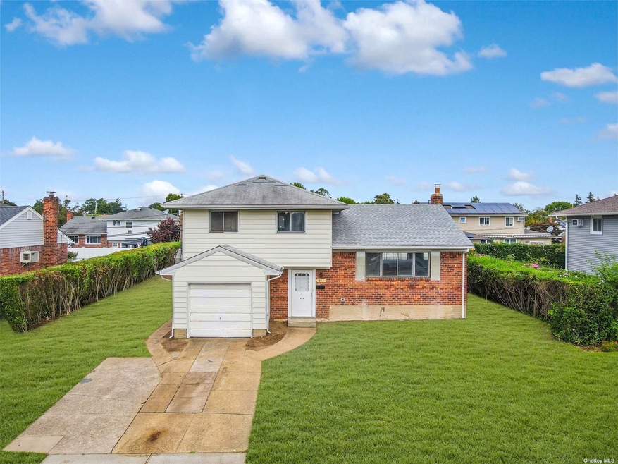 352 Plainview Rd, Hicksville, NY 11801 MLS ONE3502344