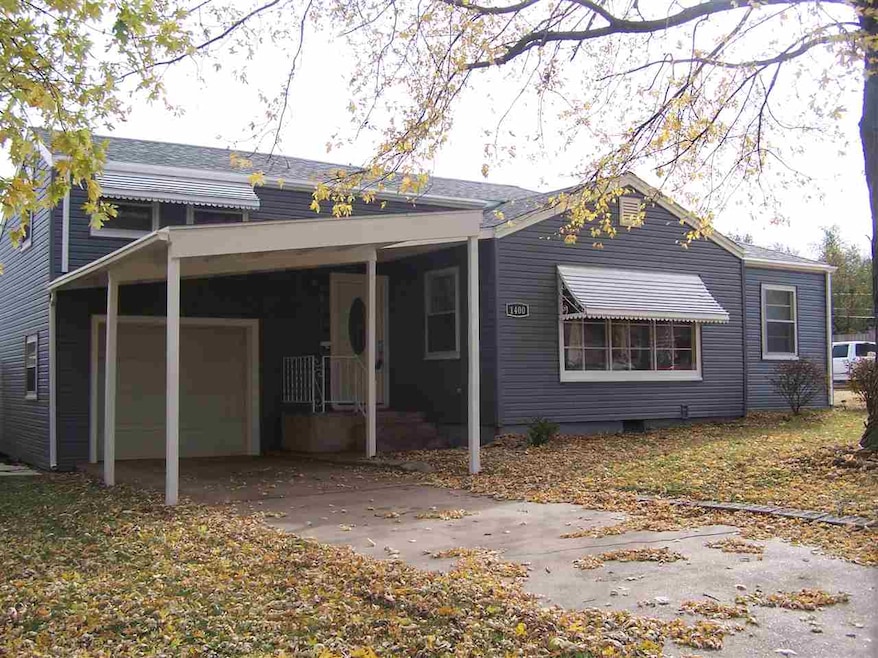 Main Floor Family Room, 1 Car Garage plus Carport.