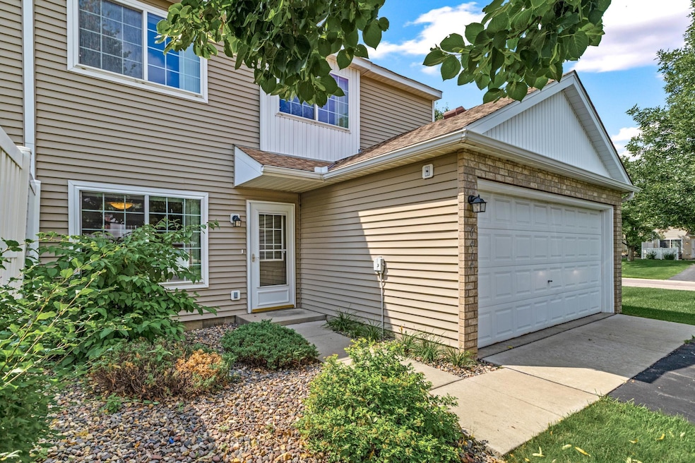 6414 158th St W unit 201, Saint Paul, MN 55124 - photo 1