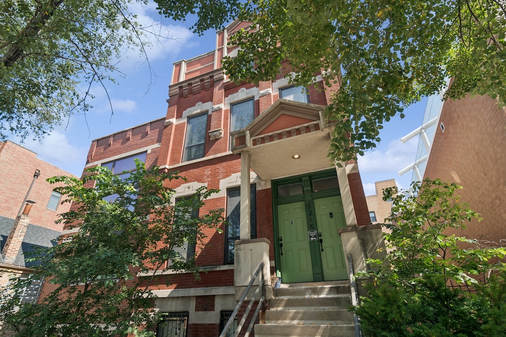 1215 N Greenview Ave unit 1E, Chicago, IL 60642 - photo 1