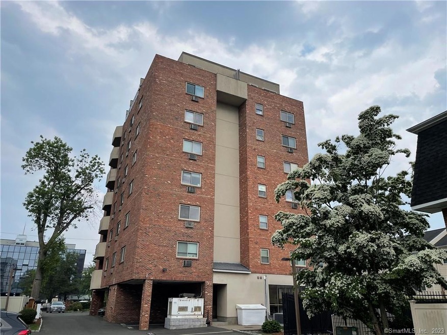 188 Franklin Street 202 Aka 1611 Washington Blvd unit 202, Stamford, CT 06901 - photo 1