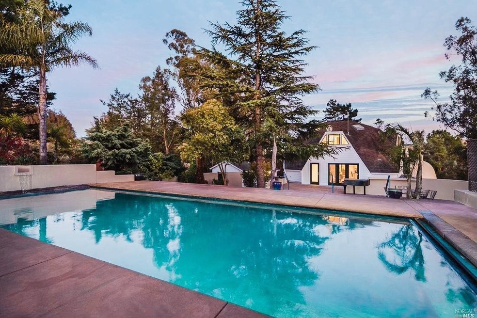 300 Vlaardingen Ln, Petaluma, CA 94952 - photo 1